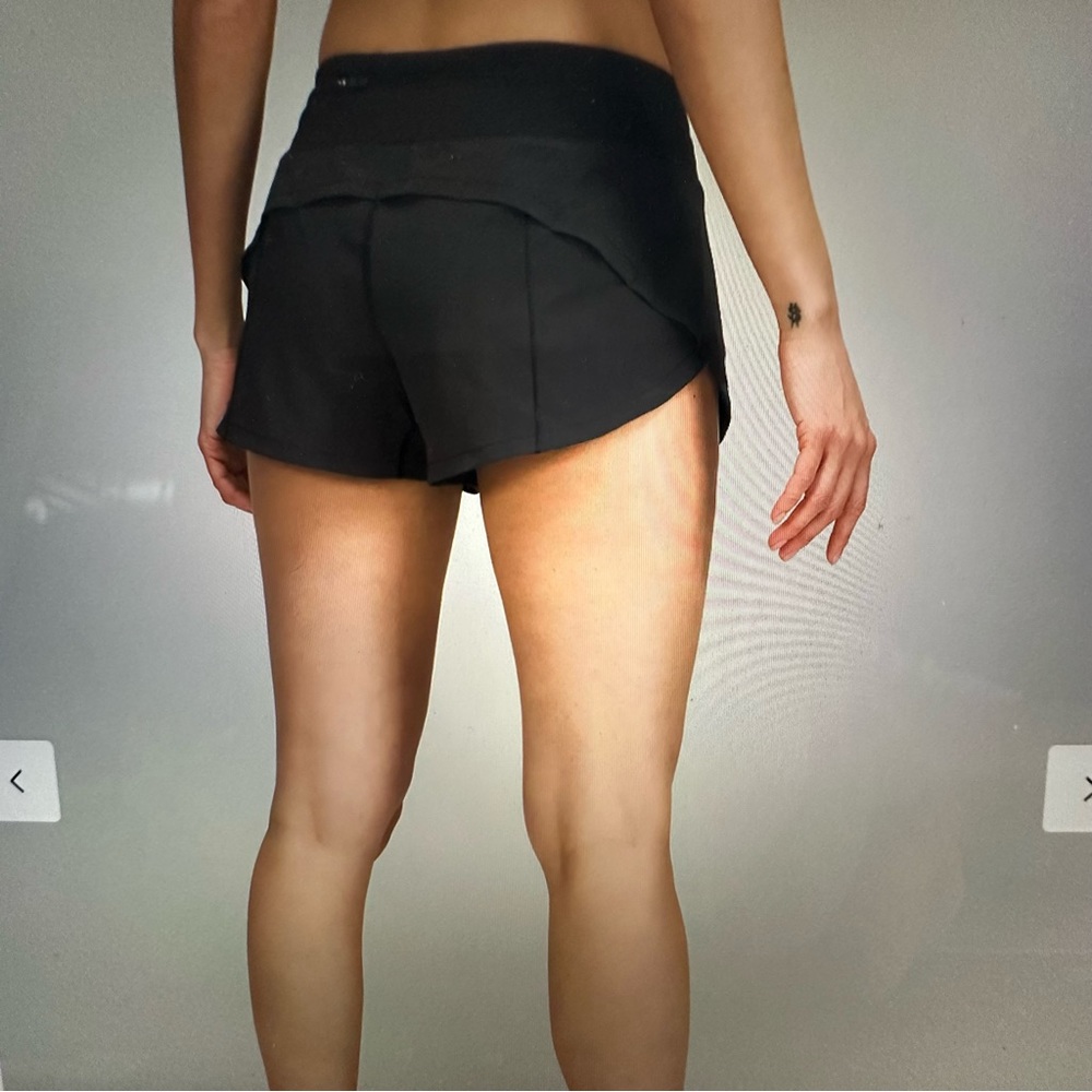 Lululemon black short speed up short Size 4, 2.5 inseam